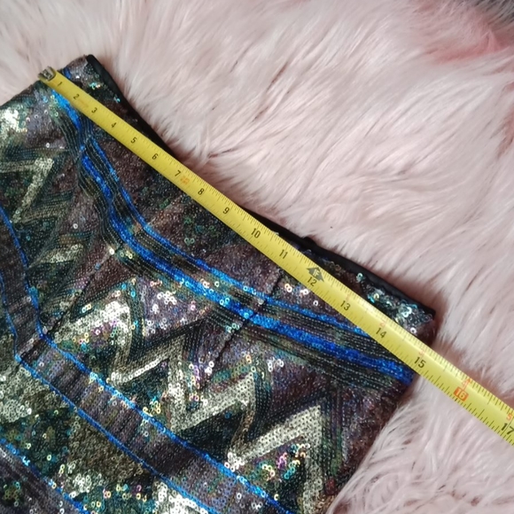 Shorts - Picture 7 of 14